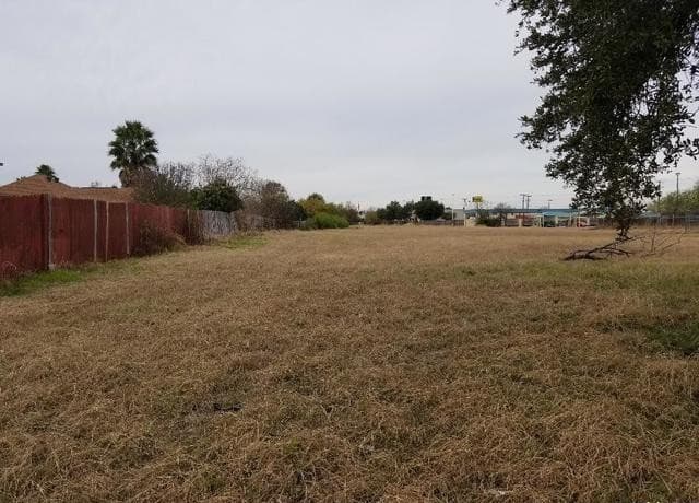 3281  Timber View Dr, San Antonio, TX 78251 — photo 7