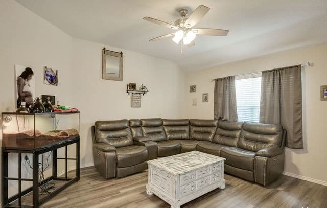 14815  Berkshire Way, San Antonio, TX 78254 — photo 10