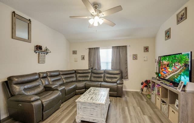 14815  Berkshire Way, San Antonio, TX 78254 — photo 11