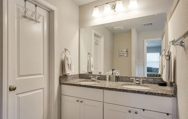 14815  Berkshire Way, San Antonio, TX 78254 — photo 16