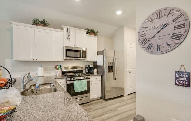 14815  Berkshire Way, San Antonio, TX 78254 — photo 5