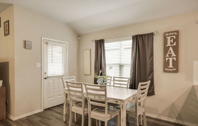 14815  Berkshire Way, San Antonio, TX 78254 — photo 9