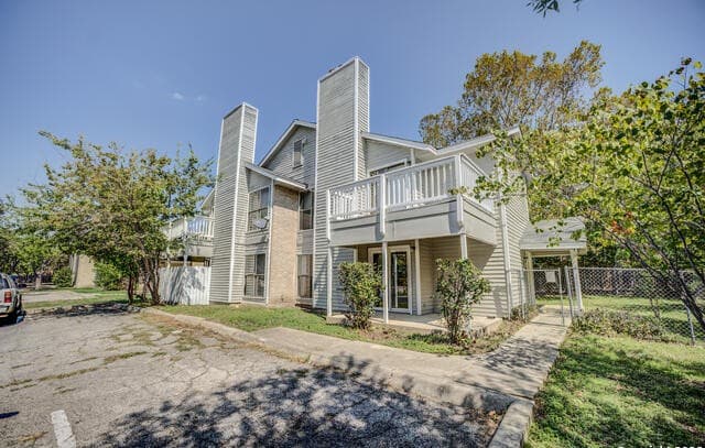 7535 Windsor Oaks