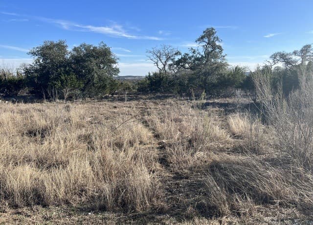 215  Palomino Springs, Bandera, TX 78003 — photo 2