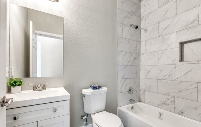 941 W Myrtle St, San Antonio, TX 78212 — photo 19