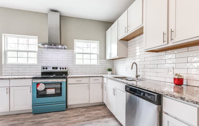 941 W Myrtle St, San Antonio, TX 78212 — photo 3