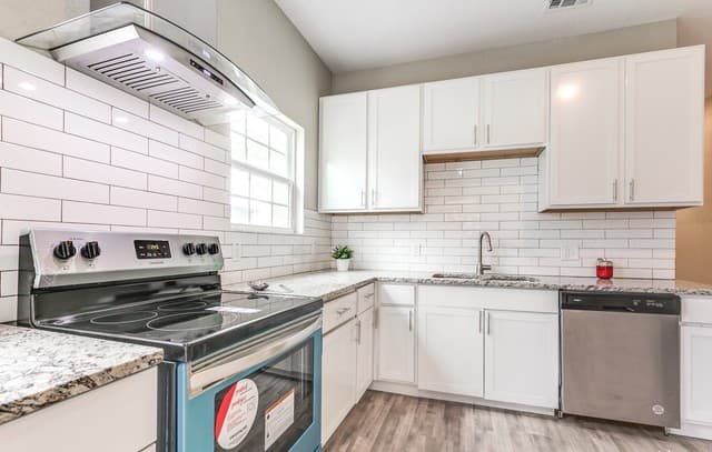 941 W Myrtle St, San Antonio, TX 78212 — photo 4
