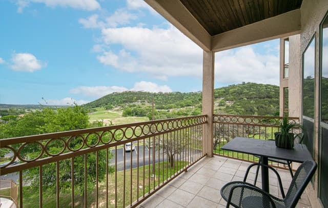 20  Tapatio Dr E Unit 203, Boerne, TX 78006 — photo 13