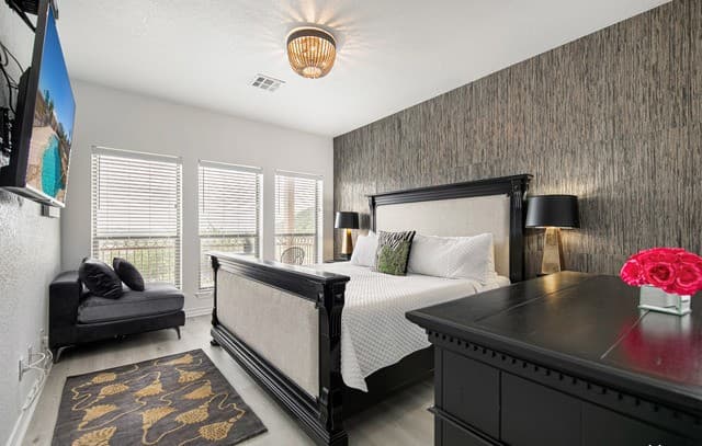 20  Tapatio Dr E Unit 203, Boerne, TX 78006 — photo 16