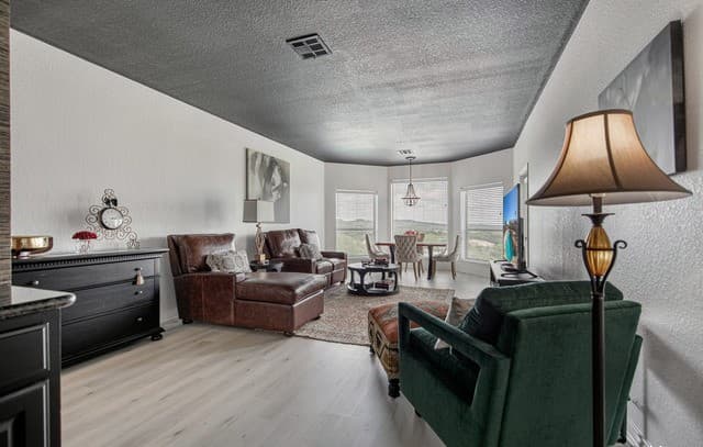 20  Tapatio Dr E Unit 203, Boerne, TX 78006 — photo 2