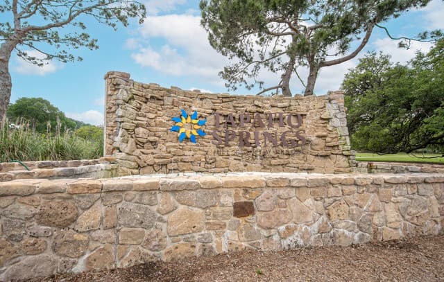 20  Tapatio Dr E Unit 203, Boerne, TX 78006 — photo 25