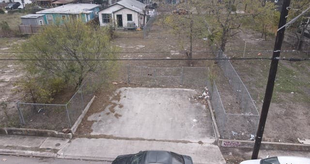 112  Del Valle Alley, San Antonio, TX 78207 — photo 2