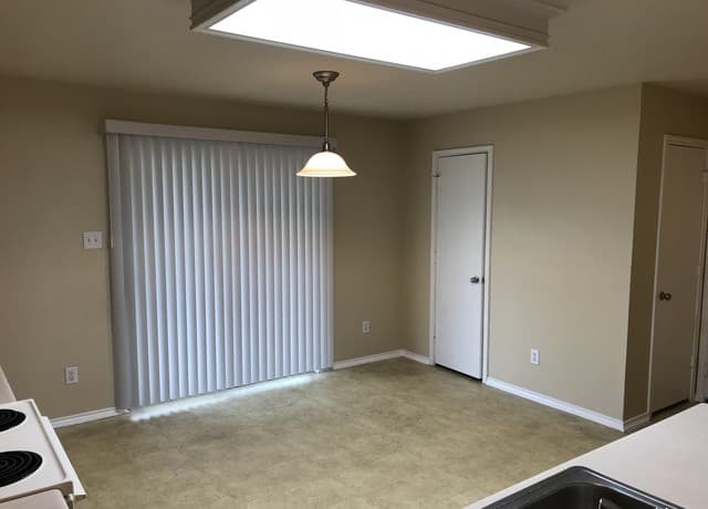 131  Booker Palm, San Antonio, TX 78239 — photo 14