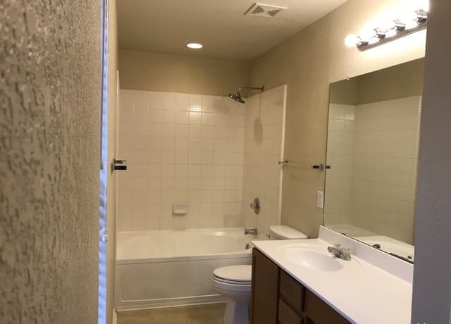 131  Booker Palm, San Antonio, TX 78239 — photo 5
