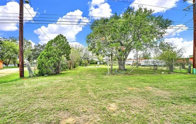 2315  Hwy 181, Floresville, TX 78114 — photo 10