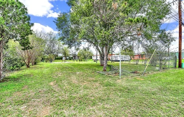 2315  Hwy 181, Floresville, TX 78114 — photo 13