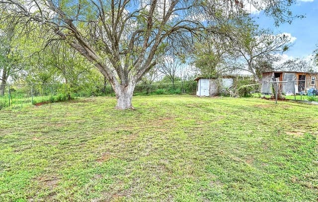 2315  Hwy 181, Floresville, TX 78114 — photo 14