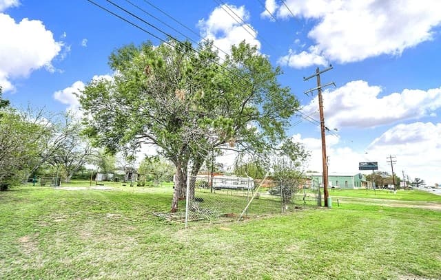 2315  Hwy 181, Floresville, TX 78114 — photo 16