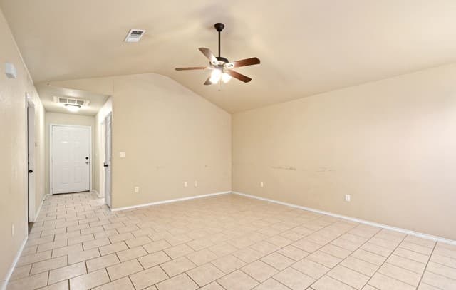 280  Rosalie Dr, New Braunfels, TX 78130 — photo 2