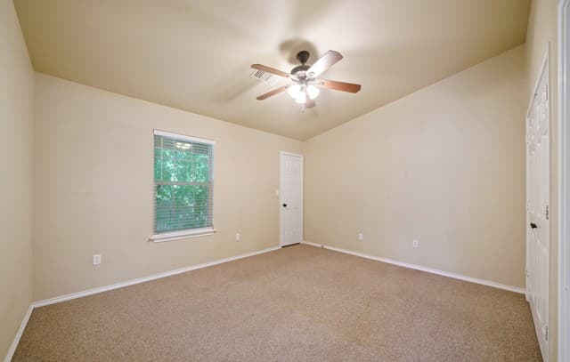 280  Rosalie Dr, New Braunfels, TX 78130 — photo 7