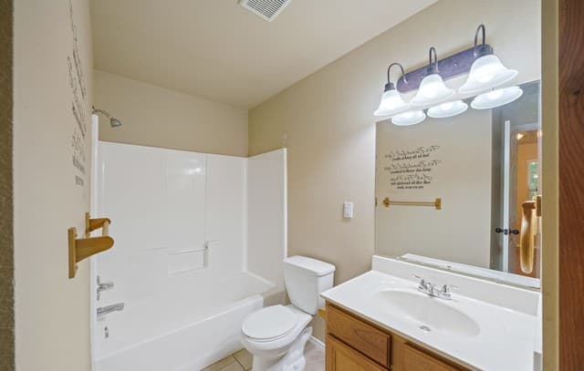 280  Rosalie Dr, New Braunfels, TX 78130 — photo 9