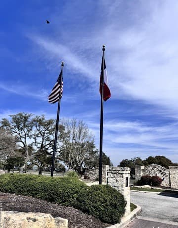 247  Highgate Dr, Bandera, TX 78003 — photo 8