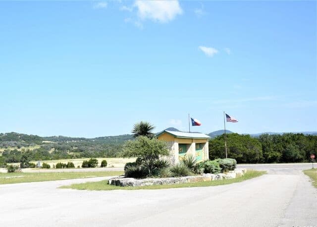 278  Canyon Drive, Bandera, TX 78003 — photo 18