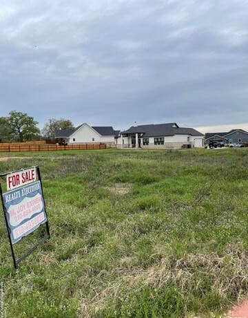 116  Bayberry Ct, La Vernia, TX 78121 — photo 2