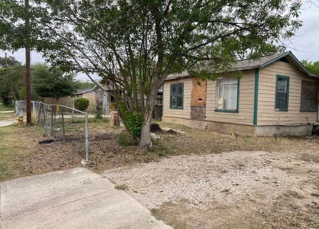 1443  Saenz, San Antonio, TX 78214 — photo 2