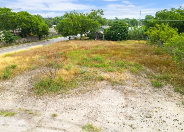 251  Coyol St