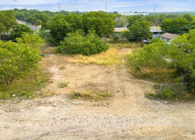 251  Coyol St, San Antonio, TX 78237 — photo 3