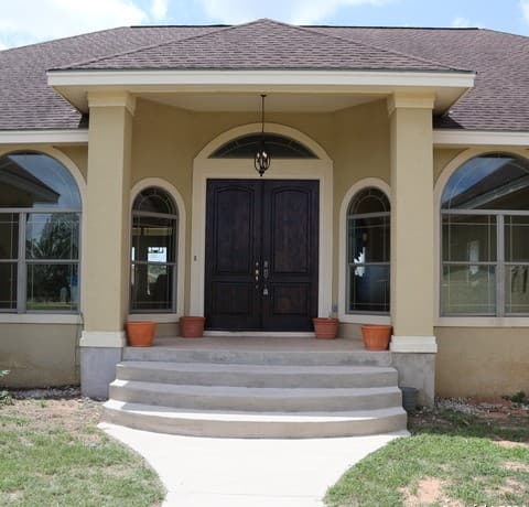 338  Tower Rd, San Antonio, TX 78223 — photo 2