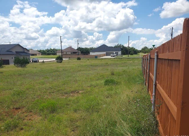 118  Warren Wallace, Blanco, TX 78606 — photo 14