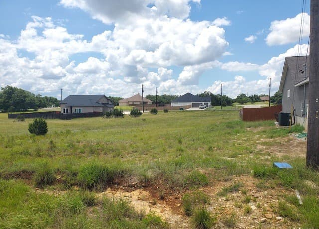 118  Warren Wallace, Blanco, TX 78606 — photo 15