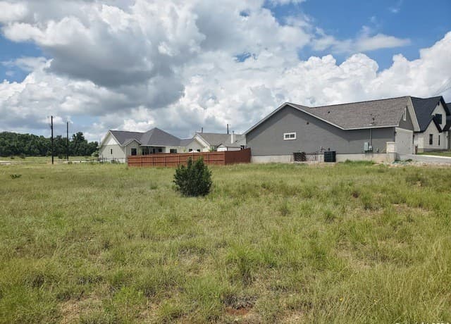 118  Warren Wallace, Blanco, TX 78606 — photo 4