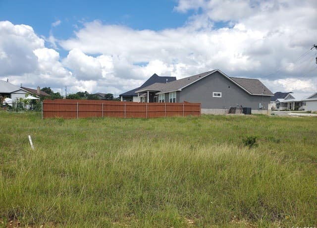 118  Warren Wallace, Blanco, TX 78606 — photo 8