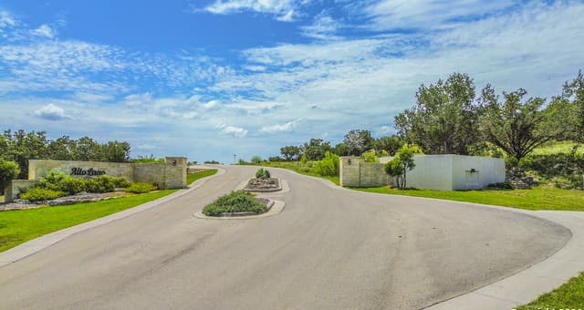 2118  Alto Lago