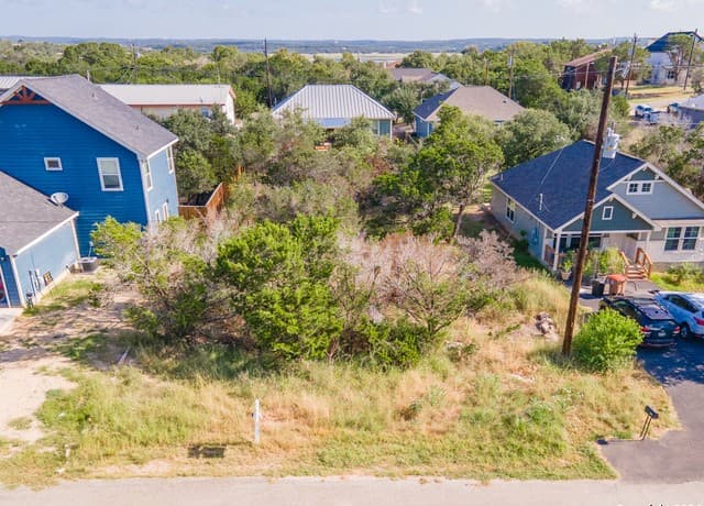 1021  Eagle Flight, Canyon Lake, TX 78133 — photo 5