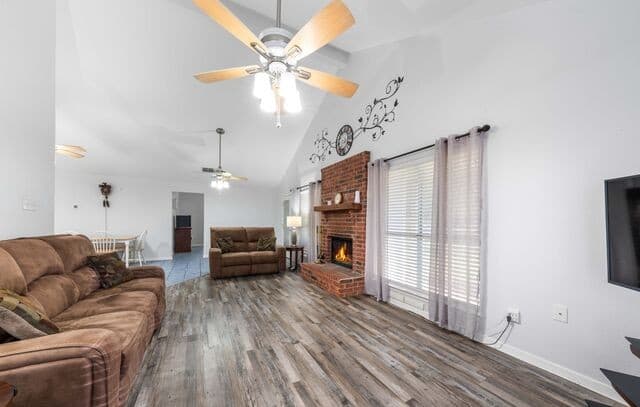 104  Scenic Oak, Floresville, TX 78114 — photo 17