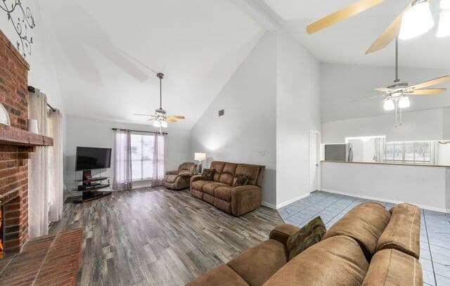 104  Scenic Oak, Floresville, TX 78114 — photo 19