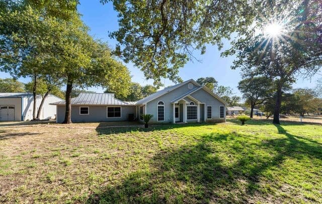 104  Scenic Oak, Floresville, TX 78114 — photo 4