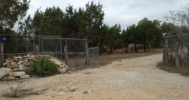 932  High Country Rd, Blanco, TX 78606 — photo 4
