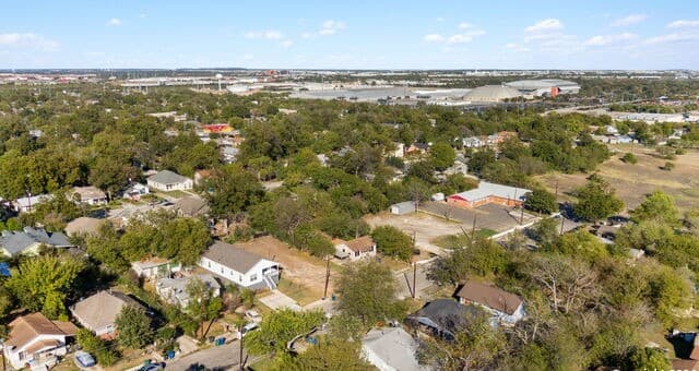 1827  Center St, San Antonio, TX 78202 — photo 11
