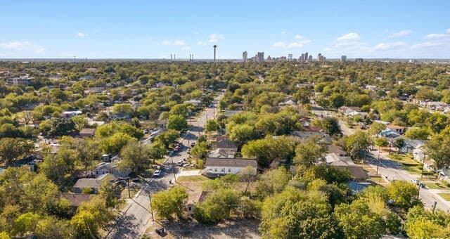 1827  Center St, San Antonio, TX 78202 — photo 15