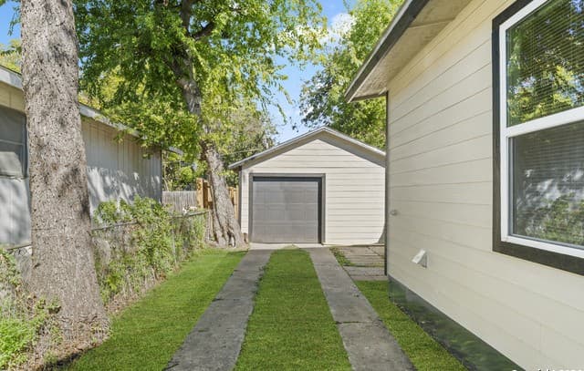 611  Kirk Pl, San Antonio, TX 78225 — photo 25