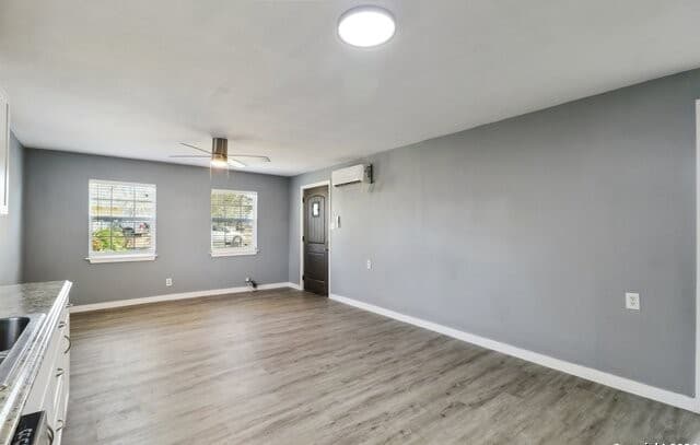 132  Renfro Dr, Devine, TX 78016 — photo 6