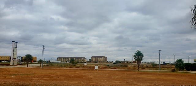 LOT 4-A, BLK 3  Mars Drive, Cotulla, TX 78014 — photo 4