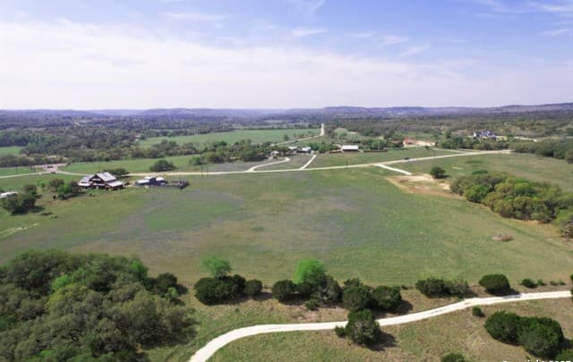 348  Lipan Apache, Blanco, TX 78606 — photo 3