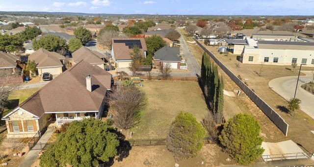 1659  Hanz Dr, New Braunfels, TX 78130 — photo 2