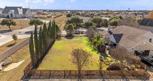 1659  Hanz Dr, New Braunfels, TX 78130 — photo 7
